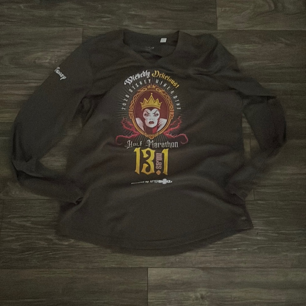 Rundisney long sleeve tee